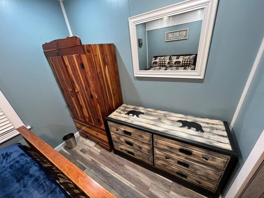 Cubs Den - Hot Tub- Walk To Lake- Fire Pit - Kayaks Oakland Exterior photo